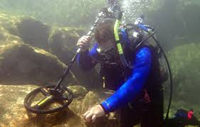 The long stem with top stem mount, under cuff stem mount each arrangement allows you the versatility to search on land, in shallow water or underwater, or in situations where a sealed detector is required. Die Ursprungliche Garrett Sea Hunter Mark Ii Unterwasser Metalldetektor Amphibien Metalldetektor Underwater Metal Detector Metal Detectorthe Metal Detector Aliexpress
