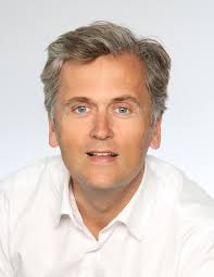 KAYAK's Competitors, Revenue, Number of Employees, Funding, Acquisitions &  News