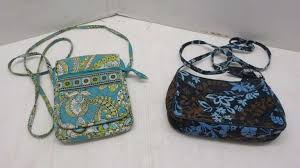 Every vera bradley pattern has an outside and an inside pattern. Albrecht Auctions 2 Vera Bradley Purses 1 Small Blue And Brown Flower Pattern And 1 Small Teal And Lime Green Pattern