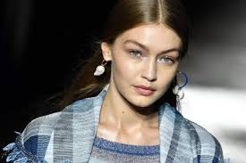 Gigi hadid's mother is of dutch and american descent, and her father is half palestinian and half american. Ù…Ø§ Ù‡ÙŠ Ø¬Ù†Ø³ÙŠØ© Ø¨ÙŠÙ„Ø§ Ø­Ø¯ÙŠØ¯ Ø§Ù„Ø­Ù‚ÙŠÙ‚ÙŠØ© Ù…ÙˆØ³ÙˆØ¹Ø© Ù†Øª