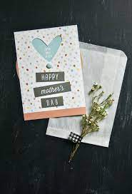 Writing a birthday card message for your mom can be daunting because it's so difficult to express the feelings of gratitude you have for the amazing impact that her life has made on yours. 23 Diy Mother S Day Cards Homemade Mother S Day Cards