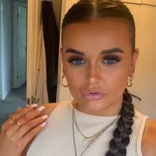 Elena Hacker's Instagram, Twitter & Facebook