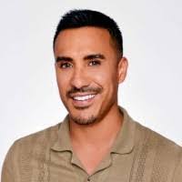 Manuel Caldera's Instagram, Twitter & Facebook