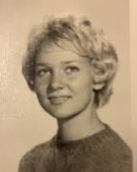 Holly Behm's Instagram, Twitter & Facebook