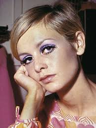 The 8 Iconic Beauty Looks Every Woman Should Master Retro Makeup Vintage Makeup 70s Makeup