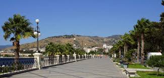 Covid, sindaco locri ricoverato in ospedale a reggio calabria. Reggio Calabria Italy Magazine