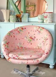 Pretty Chair Com Imagens Ideias Para Mobilia Shabby Chic Furniture Cadeira Ikea
