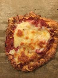 Low Carb Pizza Aus Einem Ei Quark Teig Von Lacy87 Chefkoch Rezept Rezepte Kochrezepte Gesundes Essen