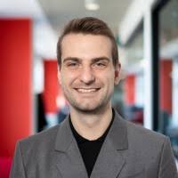 32000+ profilů „Ott“