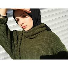 Madem Gunesten Gozumu Acamiyorum O Zaman Bende Uyurum Tumblr Kizlari Basortusu Modasi Tarz Moda