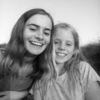 100+ profils pour “Polly”