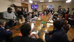 Los proyectos que buscan permitir un nuevo 10%, fue votado y recibió 7 votos a favor y 6 en contra. Ad0fg39ydc9tym