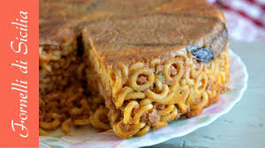 La pasta al forno con ragù di salsiccia, uova sode e melanzane può essere preparata in anticipo (anche il giorno prima). Anelletti Al Forno Alla Palermitana Youtube