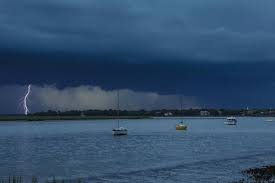 #meteo #bretagne #orages ils étaient attendus. Orages En Mer Mieux Les Comprendre Pour Les Affronter Actualites Nautisme