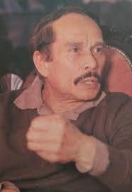 TLN #SoloClásicos] #Los80s → A final de los 80s; así registraba Camilo  Medina +, quien para entonces ya era recordado por dos de sus más grandes e  importantes personajes de su carrera