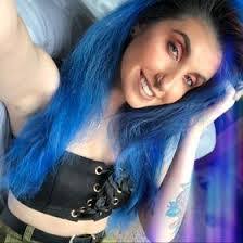 Jasmine Cote's Instagram, Twitter & Facebook