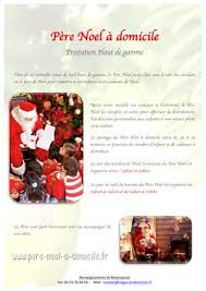 En occident, les festivités du réveillon sont étroitement liées à la légende du père noël, qui descend par la cheminée pour distribuer friandises et cadeaux aux enfants sages. Pere Noel A Domicile