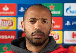 Анри тьерри (thierry henry) футбол главный тренер франция 17.08.1977. Thierry Henry Fordert Unterstutzung Bei Social Media Boykott