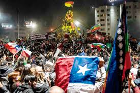 Tausende menschen werden in sicherheit gebracht. Historische Volksabstimmung In Chile Deutsche Wochenzeitung Condor In Chile