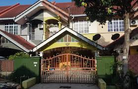 Bandar ini ditadbir oleh majlis bandaraya pasir gudang (mbpg) iaitu sebuah badan khas milik perbadanan johor. 6 Jln Sekuntum 9 Tmn Bukit Dahlia Pasir Gudang Johor Nita Sahari Properties