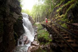 Franconia notch is a spectacular mountain pass traversed by a unique parkway which extends from the flume gorge at the south to echo lake at the north. Best Of The New Hampshire White Mountains Editors Choice Awards New England Today