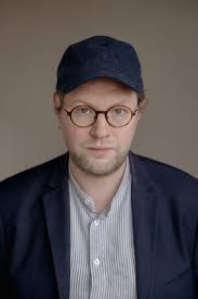 For Peter-Clement Woetmann handler det om at forsøge at finde et sprog for  det ubærlige