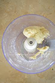 Ricetta semplice e veloce da fare in casa e conservare in frigo nel foglio di carta da forno proprio come la pasta brisee comprata. Pasta Brisee Ricetta Pasta Brisee Tavolartegusto