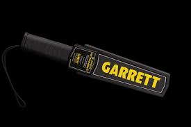 A big part of metal detectors is for security and safety reasons. Super Scanner V Tragbarer Metalldetektor Garrett Metal Detectors