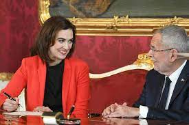 Alma zadić (born in tuzla, 24 may 1984) is an austrian lawyer and politician of the green party who has been serving as minister of justice in the government of chancellor sebastian kurz since 7. Bosnian Alma Zadic Is Officially Austrian Minister Of Justice Sarajevo Times