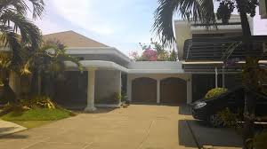Suasana Sepi Rumah Jk Di Jl Haji Bau Makassar Kamis 16 10 2014 Sepi Jelang Pelantikan Presiden Dan Wakil Presiden 20 Oktober 2014 Tribun T Rumah Makassar