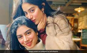 She has one younger sister, khushi, and two half siblings, actor arjun kapoor and anshula kapoor. What Janhvi Kapoor Learnt After A Week Of Self Isolation Khushi Is The Cooler Sister