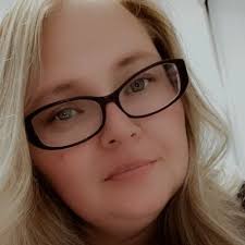 Nikki Davis (@lovelynikki1)