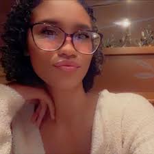 Does anyone else feel like there heart is pounding out of their chest while  lying down... My HR is only 88, but it feels like it's pounding, is it a  POTS thing?