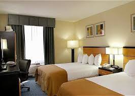 Welcome lobby for your arrival. Hotel Holiday Inn Express New York Jfk Airport Area Jamaica Trivago De