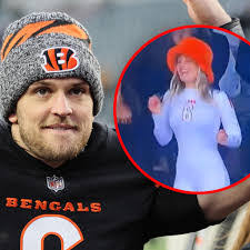 Jake Browning's Instagram, Twitter & Facebook