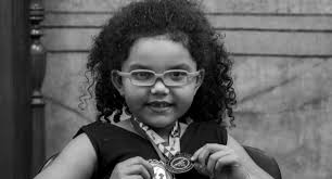 Colega aposentada lança exposição virtual com fotografias que tratam da  ancestralidade negra