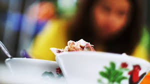 Berbagai gambar ayam jago di mangkok dibawah ini juga bisa kalian jadikan sebagai status whatsapp, instagram, foto profil facebook atau dijadikan sebagai wallpaper handphone kalian. Bukan Sekedar Hiasan Inilah Makna Gambar Ayam Jago Di Mangkok Yang Melegenda Infia Co