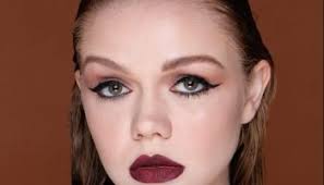 Mulheres que não vivem sem batom mantêm o hábito na pandemia