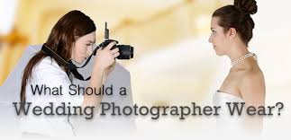 Which lens is best for beach photography? What Should A Wedding Photographer Wear Plus Outfit Ideas
