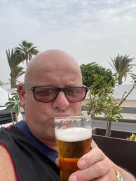 Outside seat is better than no seat…😷😷