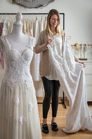 Besuchen sie zapmeta & bekomm relevante info. Egliswil Einzigartig Aargauerin Macht Faire Brautmode Nach Der Hochzeit Kann Man Das Oberteil Mit Jeans Tragen