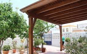 Acquista online kit standard per costuire una pergola, libera o addossata alla tua casa, o un carport per proteggere la tua auto. Pergolas Techadas Benoit Roubaud Carpinteria Artesanal Almeria