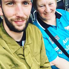 Been quiet as doing a lot of Oasish-Est1995 gigs, the band I've been in  since 90s. Solo gigs coming up again soon Happy Saturday, I'm chilling with  kids e of the greatest