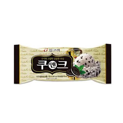 딸기 쿠앤크 프라페 — 핑크와 쿠키의 만남