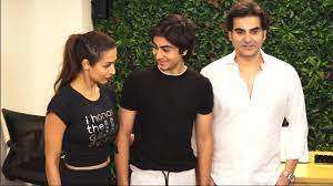 Malaika arora khan's son arhaan is certainly one of the cutest kid in the bollywood right now. Arbaaz Khan With Ex Wife Malaika Arora And Cute Son Arhaan Khan Youtube
