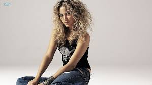 Megan denise fox is an american actress and model. Hd Wallpaper Shakira Wallpaper Flare