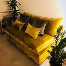 Canape Sur Mesure En Velours Gold Corse Canape Haut De Gamme Deco Salon Mobilier De Salon