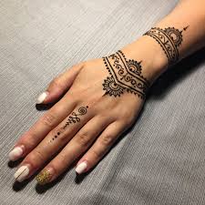 Pin By Samantha Noriega On Henna Tattoo Designs Simple Henna Tattoo Hand Henna Tattoo Designs Hand Simple Henna Tattoo