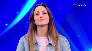 Exclu. N'oubliez pas les paroles : Sandy soulagée ou stressée quand elle  entend les clochettes ? "Ça dépend" - TV ACTU by AlloCiné