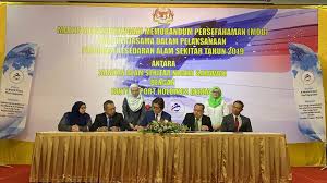 Kesan pulau haba bandar dan kenaikan suhu mikro. 7 Mei 2019 L Hilton Kuching Jabatan Alam Sekitar Facebook